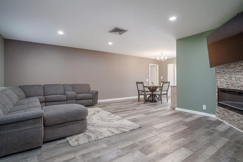 Image 4 of 25 For 252 Lake Link Road