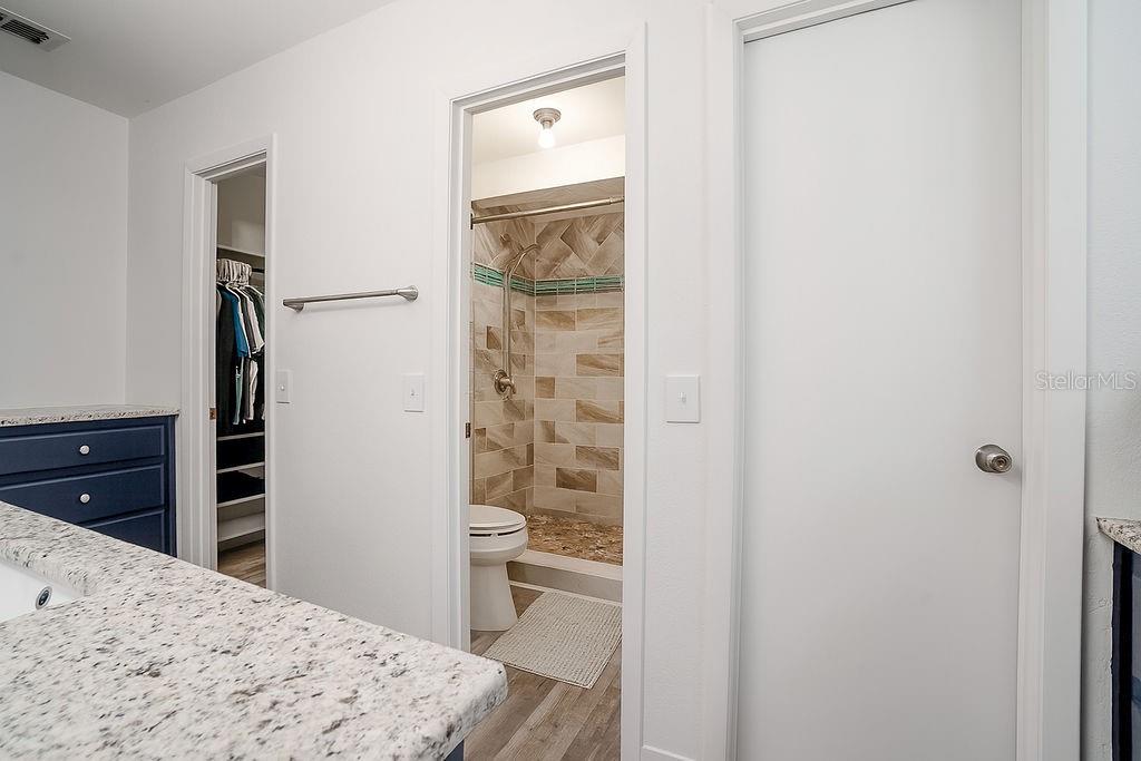 Image 8 of 25 For 252 Lake Link Road