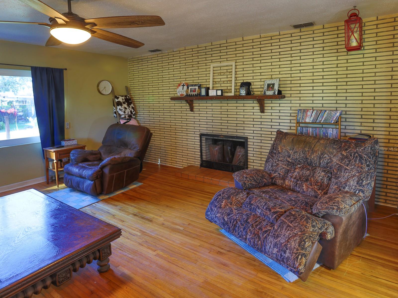 Image 4 of 37 For 2140 Main Street