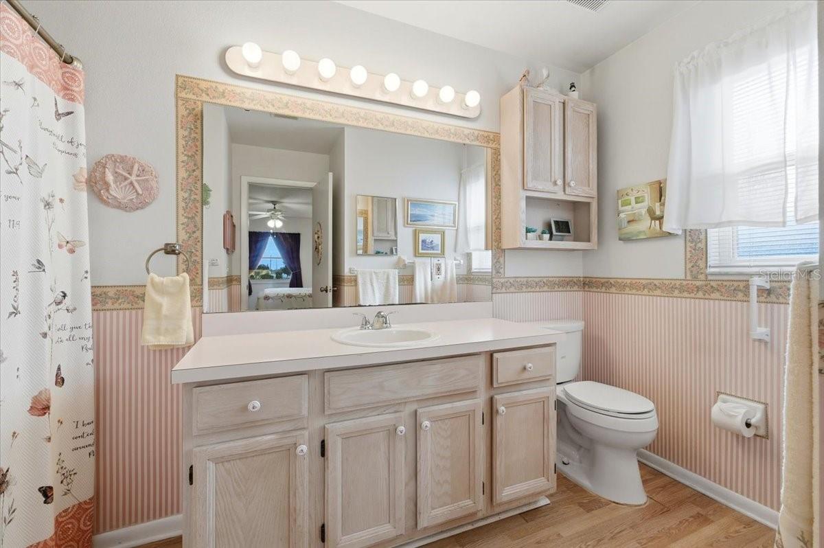 Image 24 of 51 For 1938 Long Boat Drive