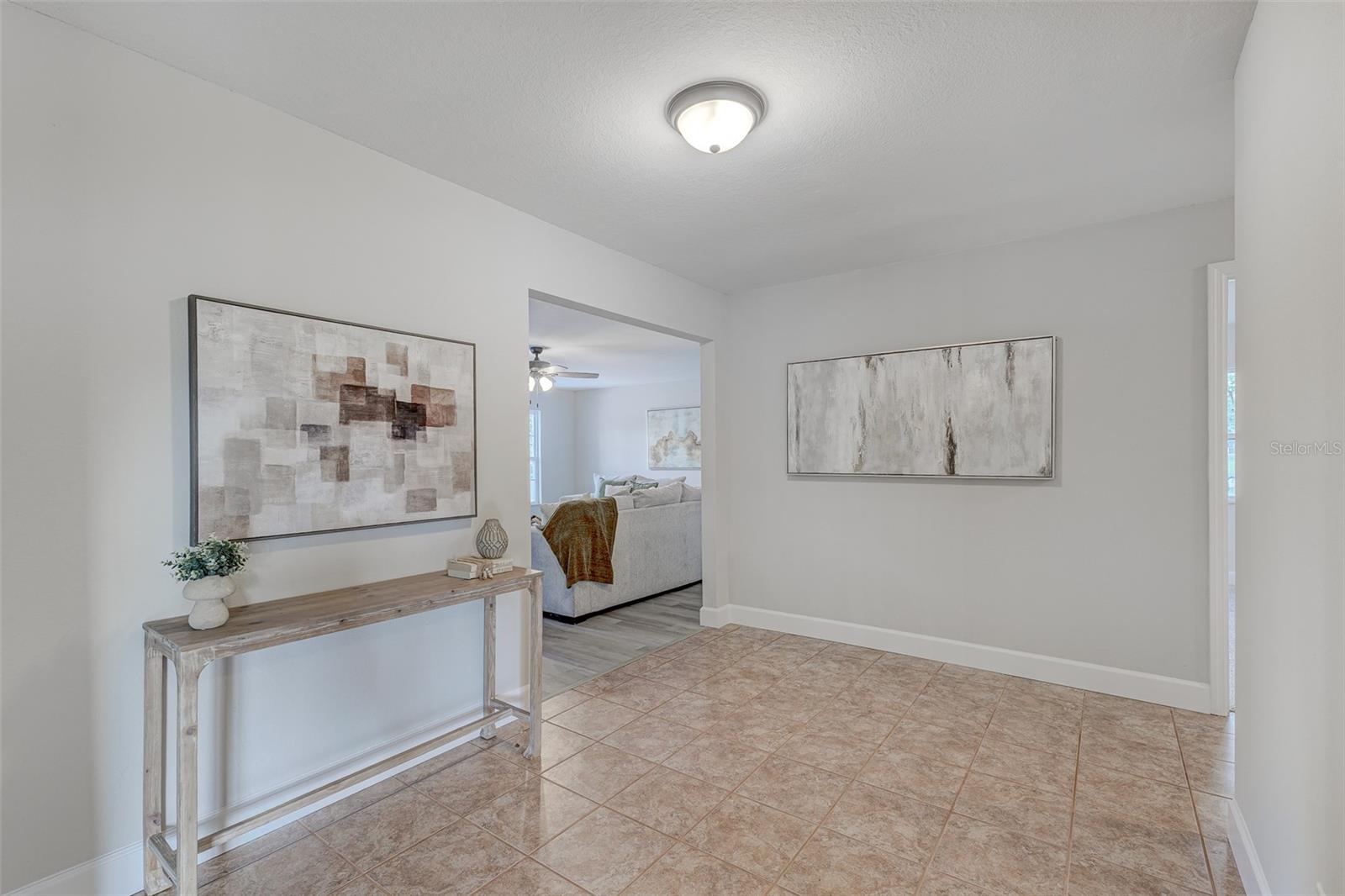 Image 12 of 42 For 926 Meadowood Drive