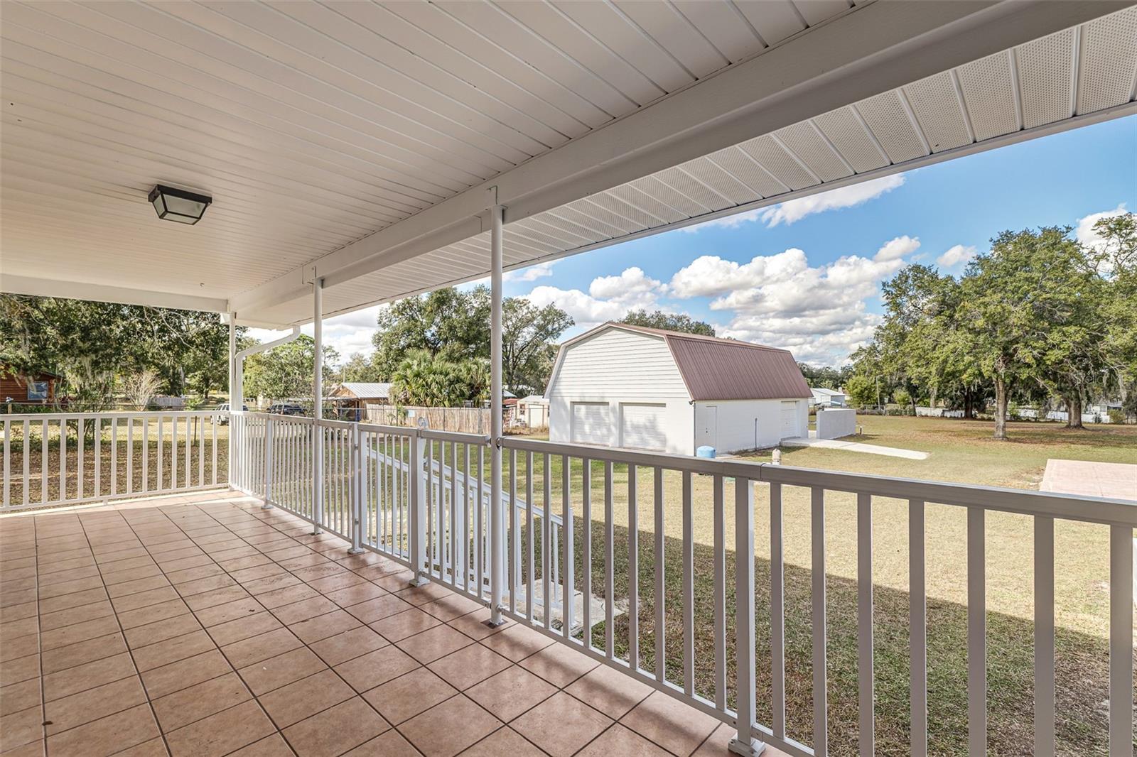 Image 27 of 42 For 926 Meadowood Drive