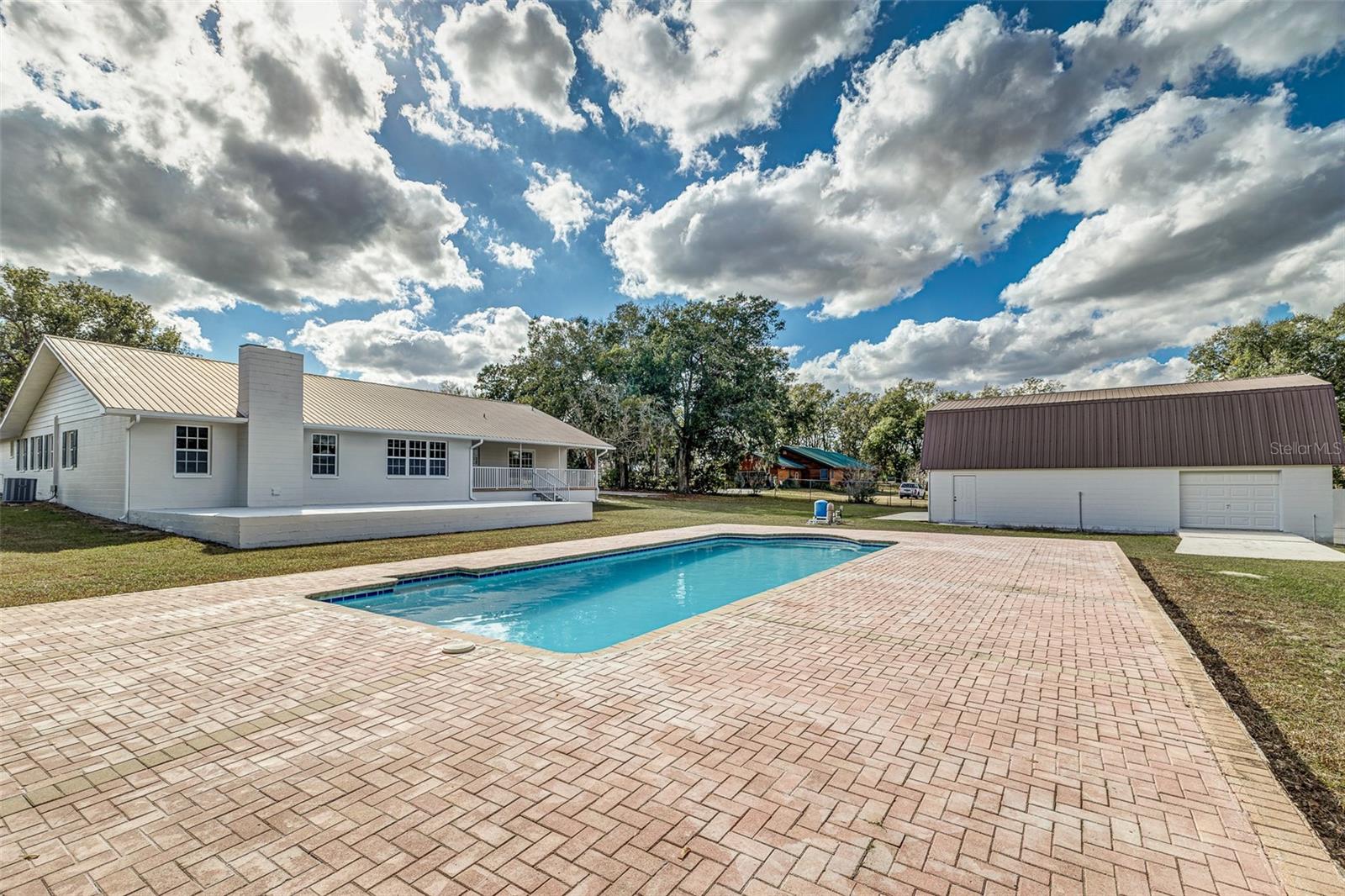 Image 29 of 42 For 926 Meadowood Drive