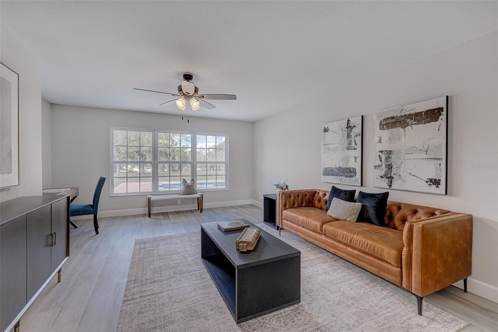 Image 4 of 42 For 926 Meadowood Drive