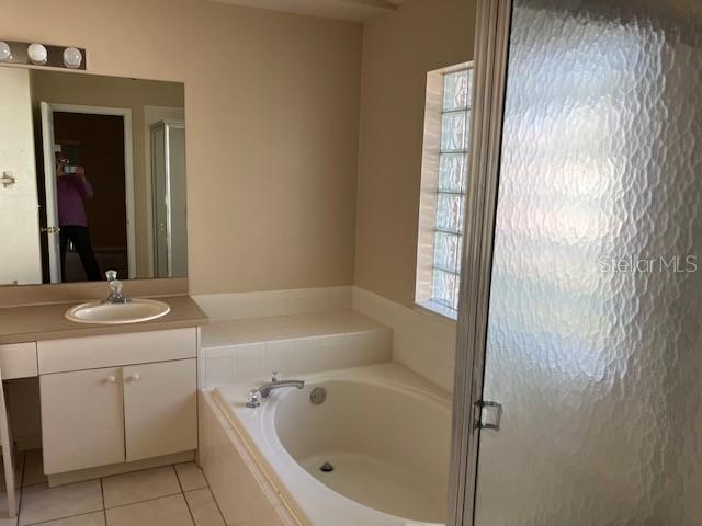 Image 5 of 9 For 3528 Lismore Drive