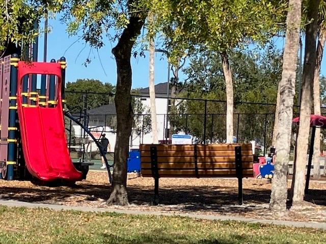 Image 8 of 9 For 3528 Lismore Drive