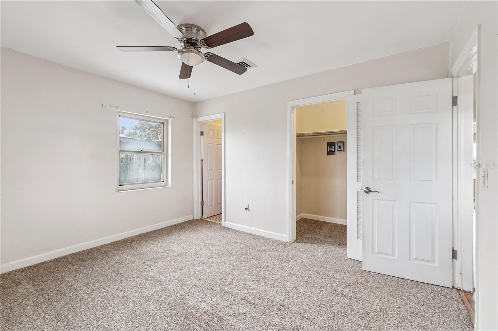 Image 17 of 36 For 716 Avenue I Ne