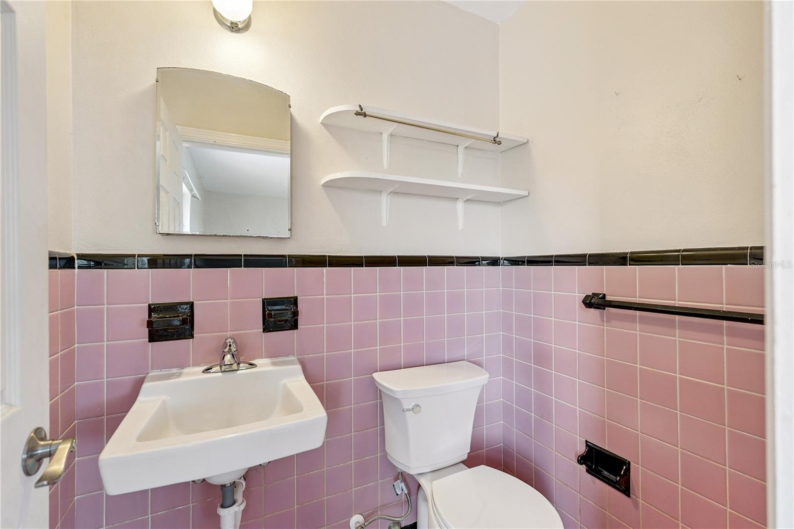 Image 22 of 36 For 716 Avenue I Ne