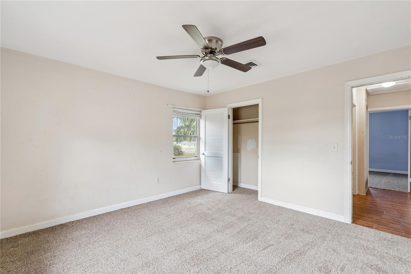 Image 23 of 36 For 716 Avenue I Ne