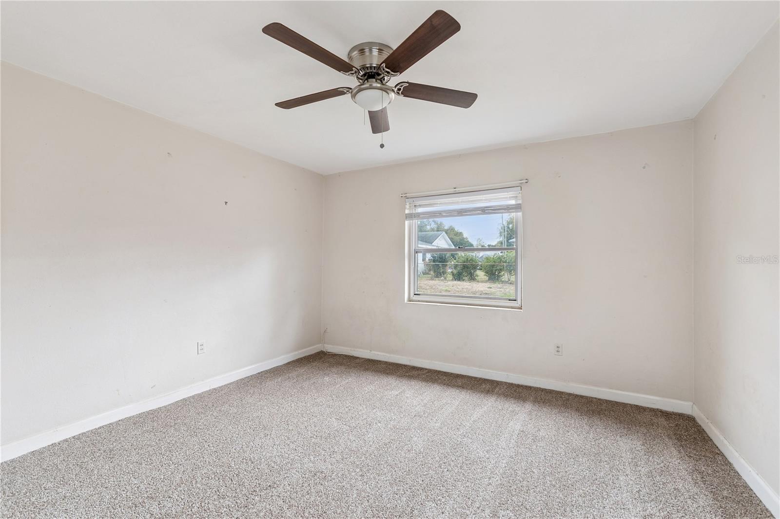 Image 26 of 36 For 716 Avenue I Ne