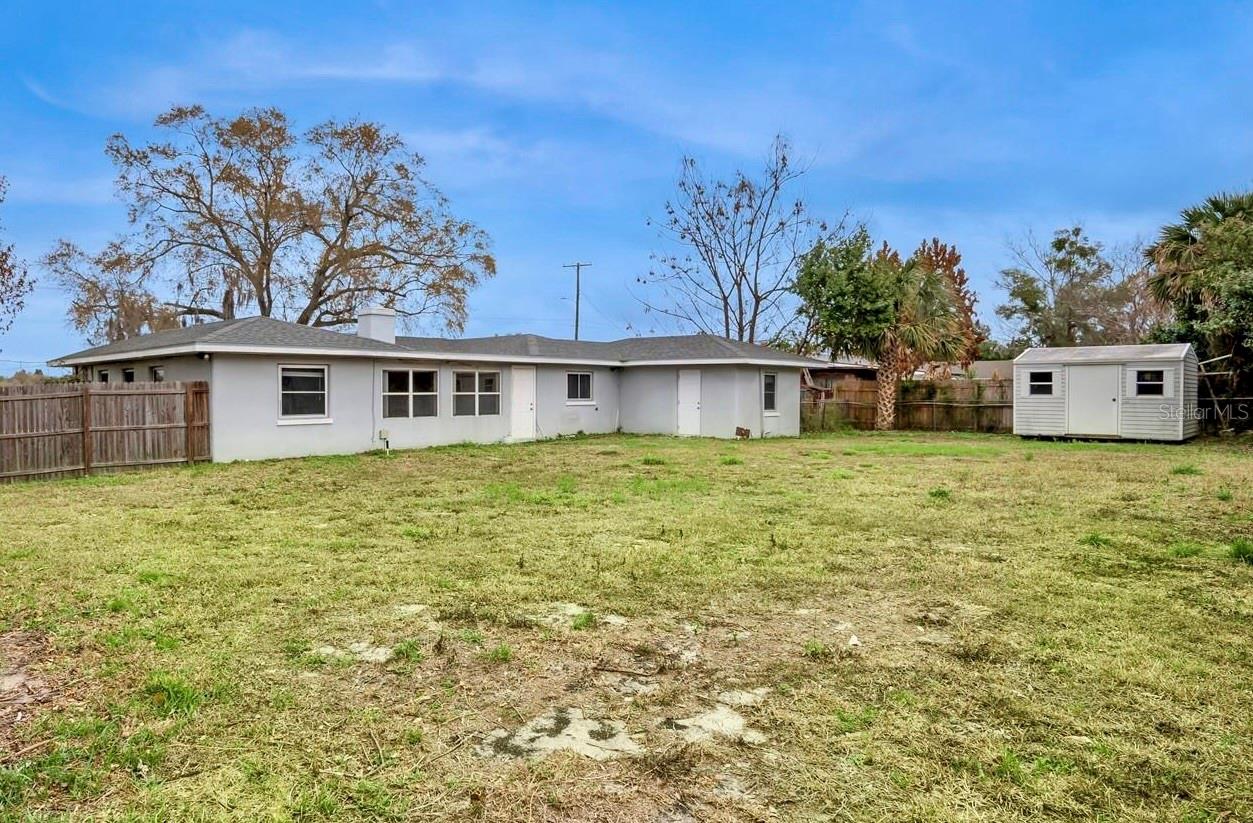 Image 3 of 36 For 716 Avenue I Ne