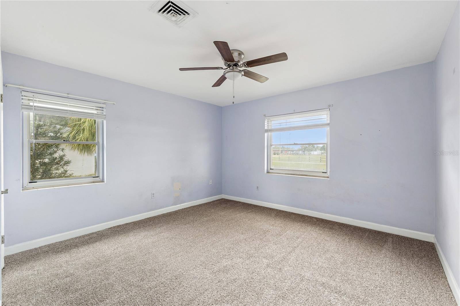 Image 32 of 36 For 716 Avenue I Ne