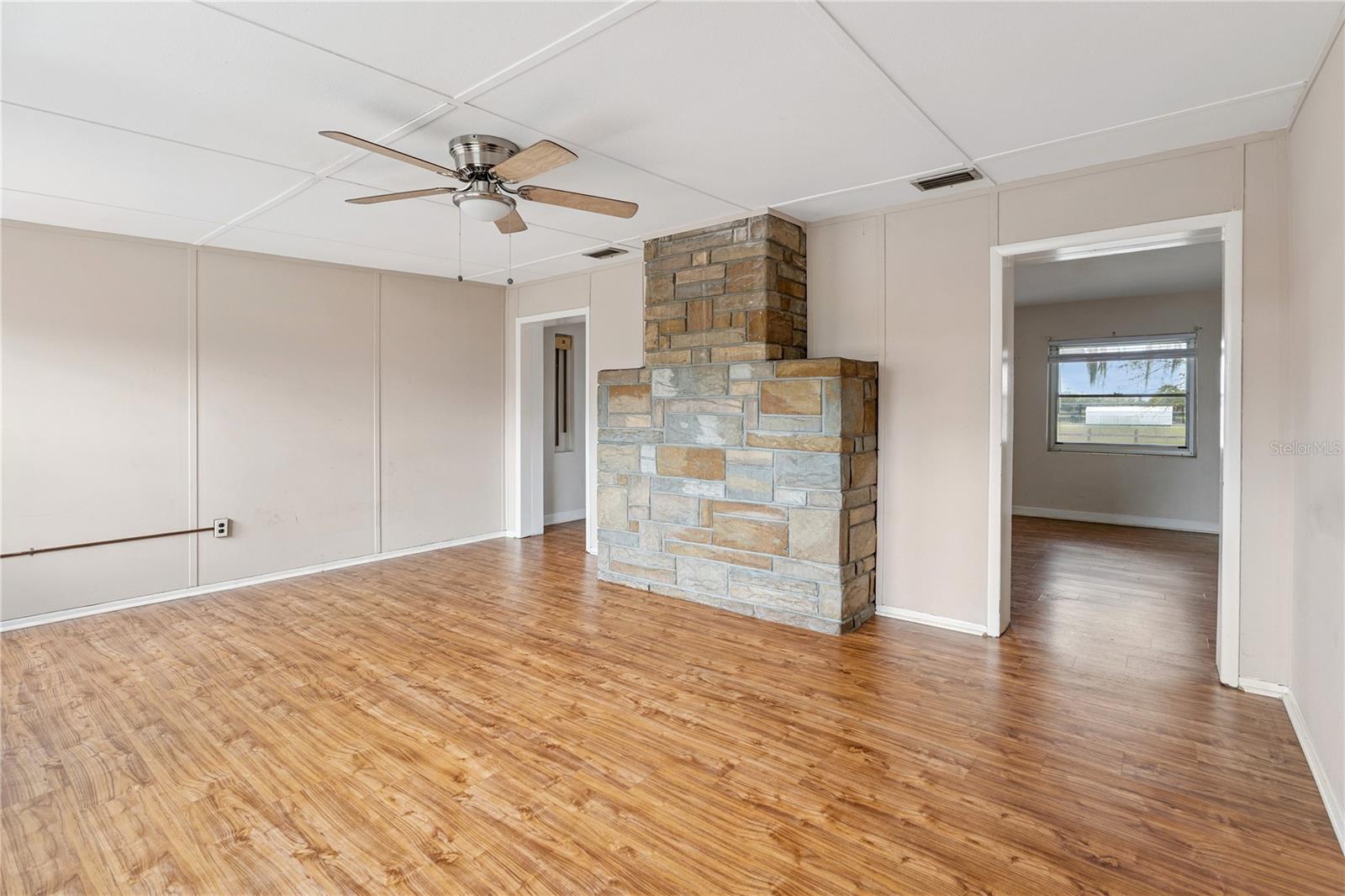 Image 33 of 36 For 716 Avenue I Ne