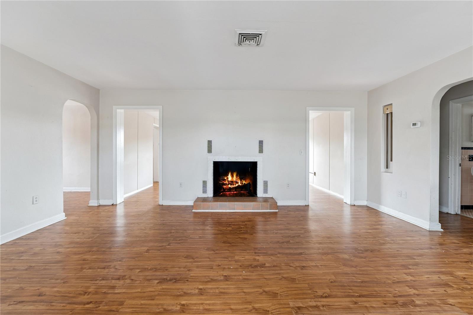 Image 9 of 36 For 716 Avenue I Ne