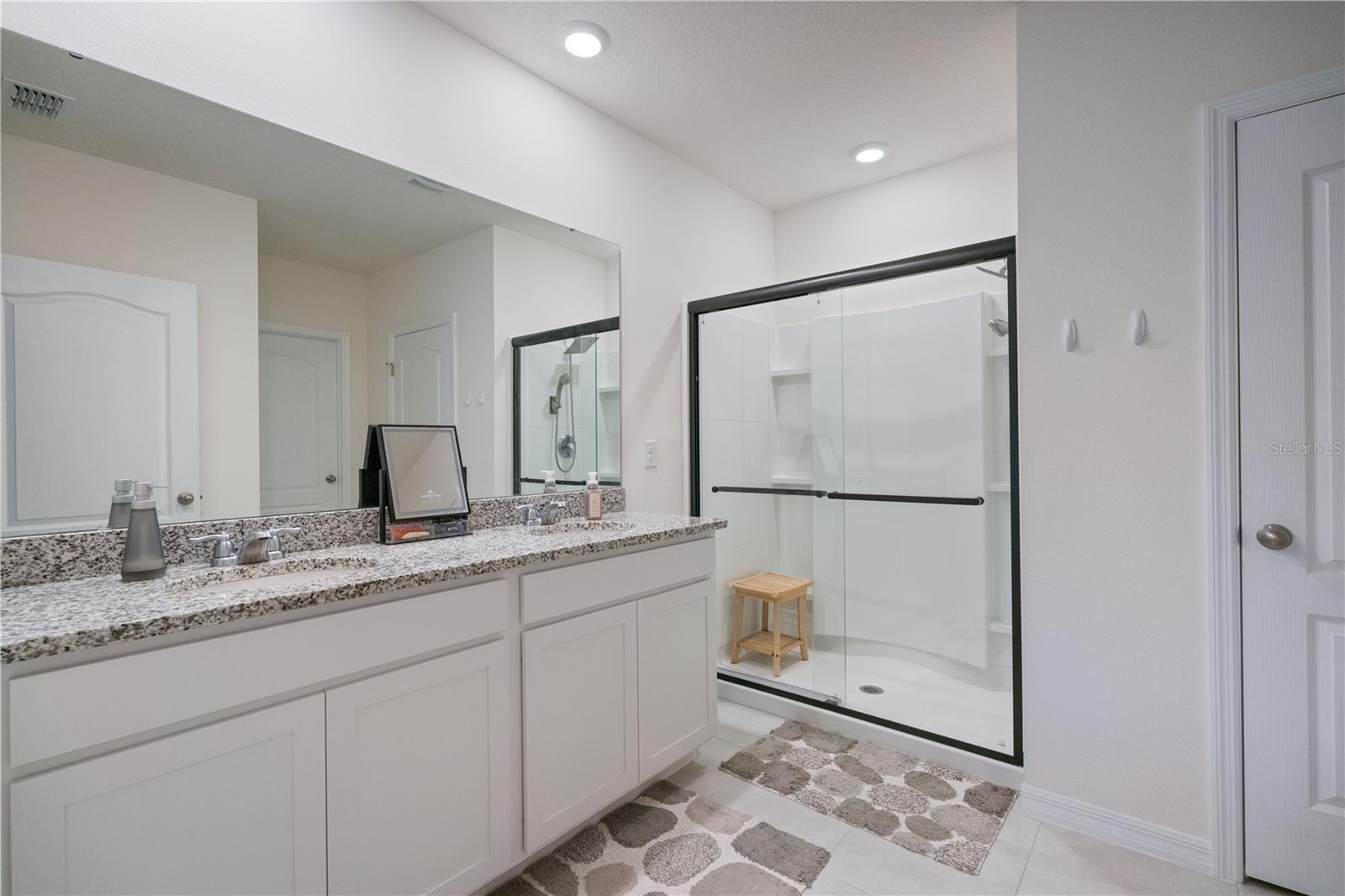 Image 19 of 43 For 5739 Grey Granite Way