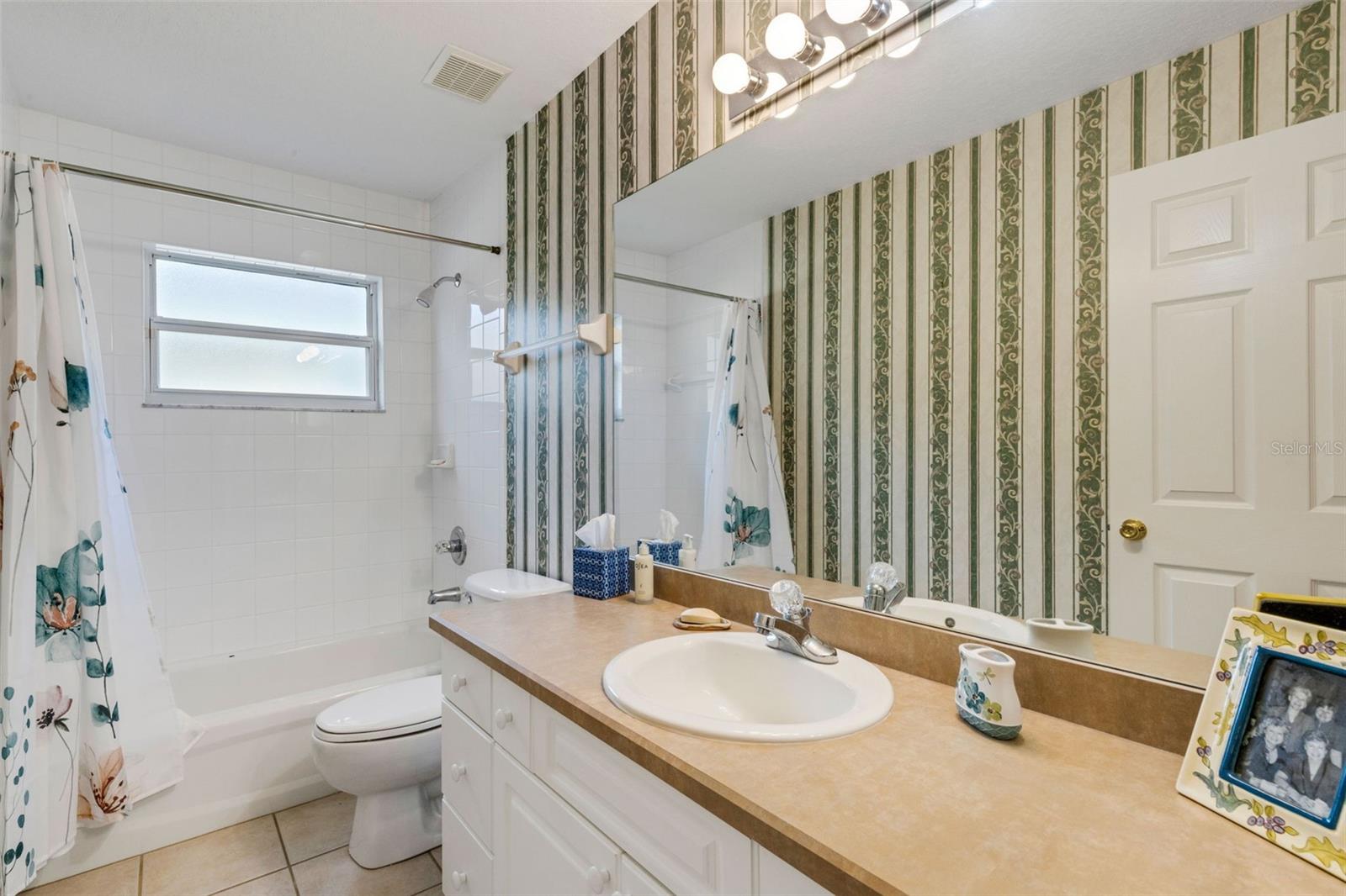 Image 18 of 21 For 4183 Cobblestone Drive