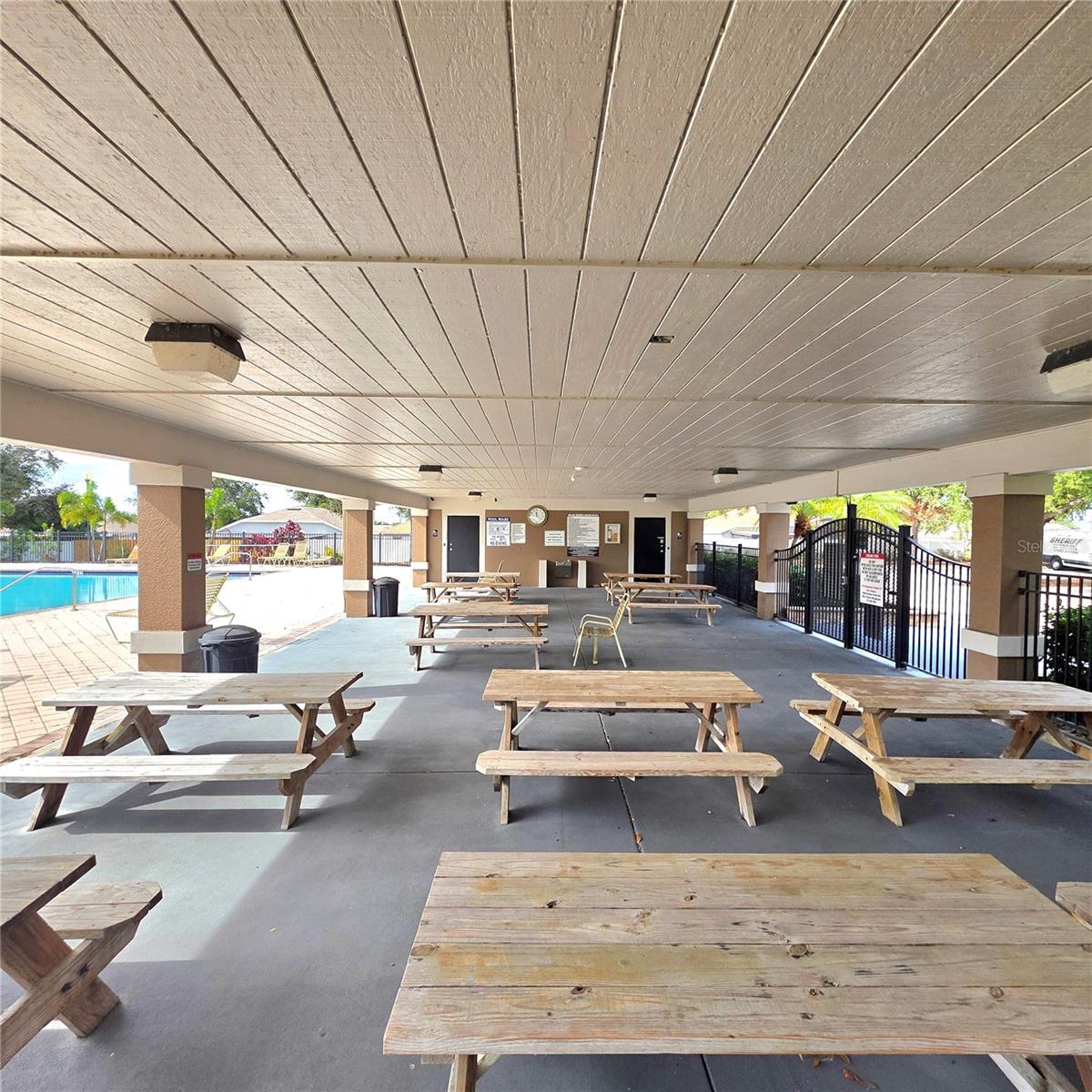 Image 35 of 53 For 12527 Midpointe Drive