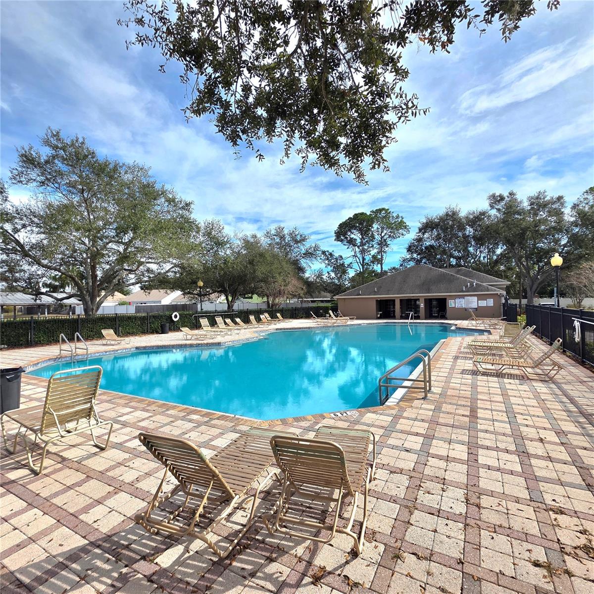 Image 41 of 53 For 12527 Midpointe Drive