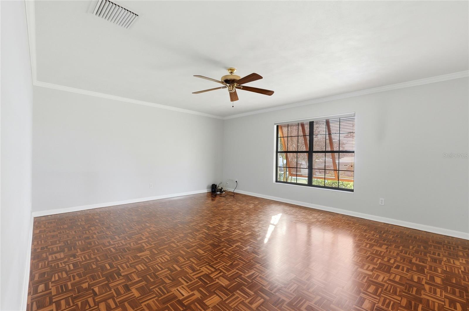 Image 23 of 48 For 6742 Winterset Gardens Road