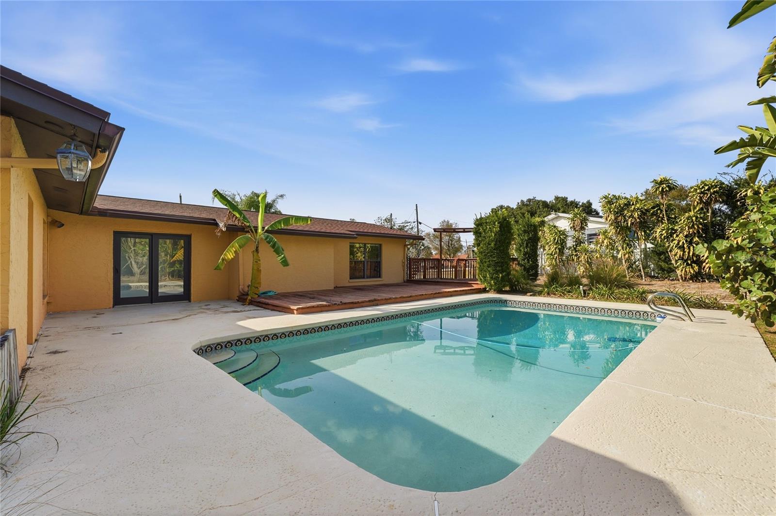 Image 32 of 48 For 6742 Winterset Gardens Road