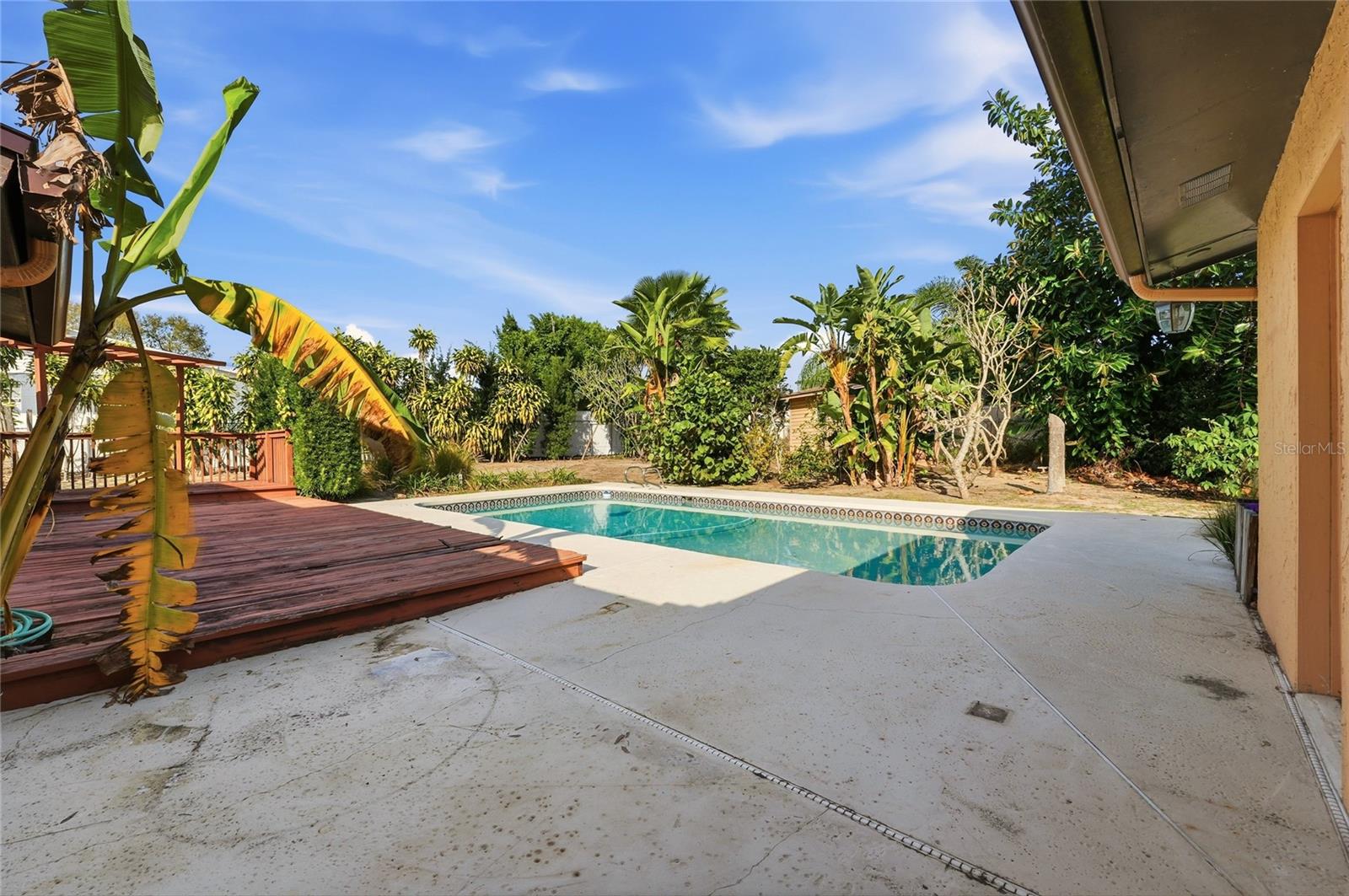 Image 33 of 48 For 6742 Winterset Gardens Road