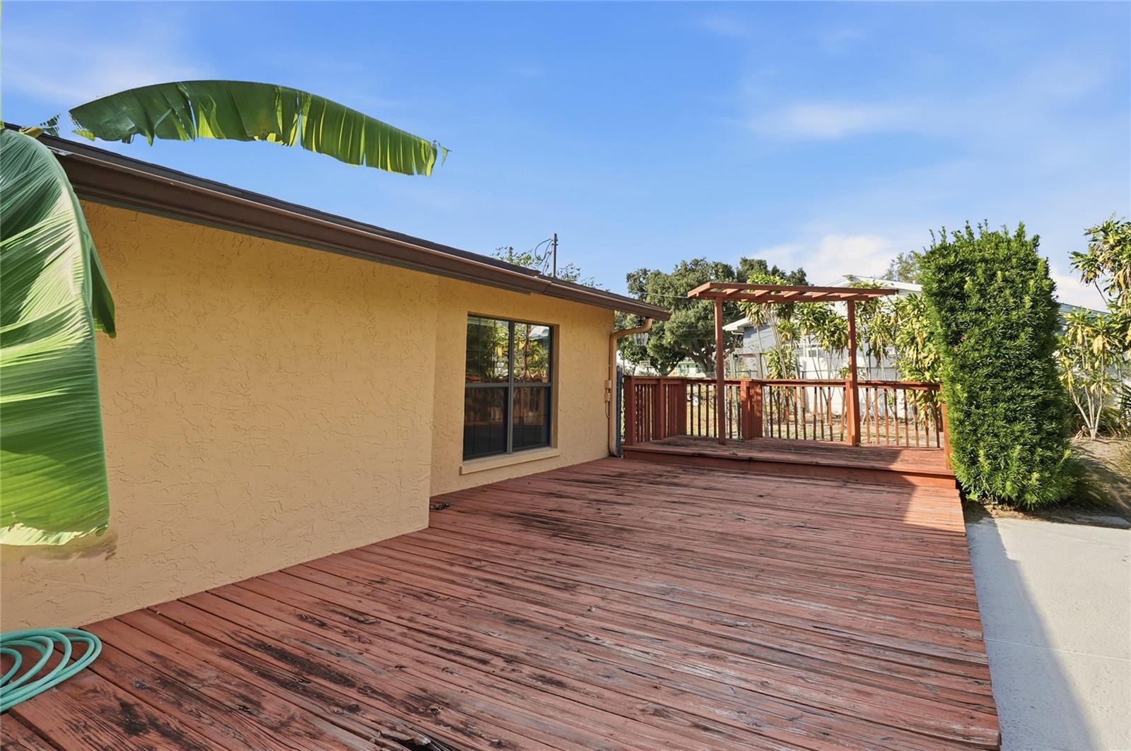 Image 37 of 48 For 6742 Winterset Gardens Road