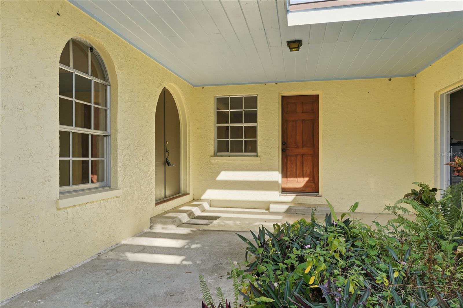 Image 5 of 48 For 6742 Winterset Gardens Road