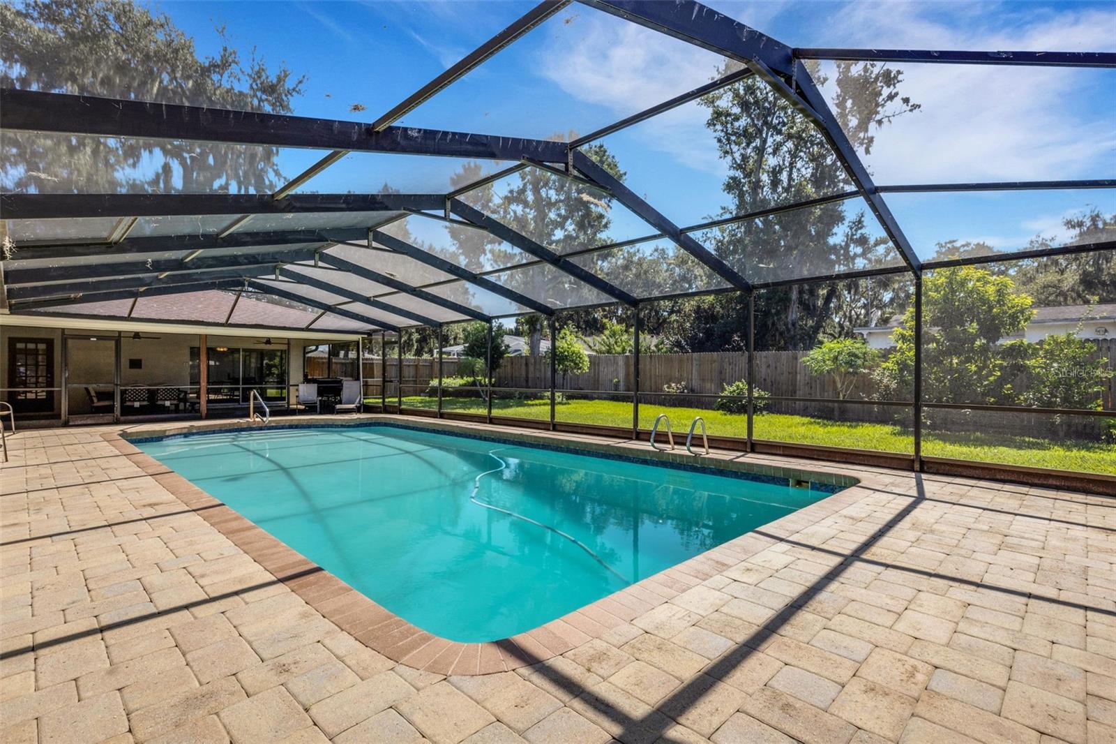 Image 48 of 53 For 6318 Oak Square W