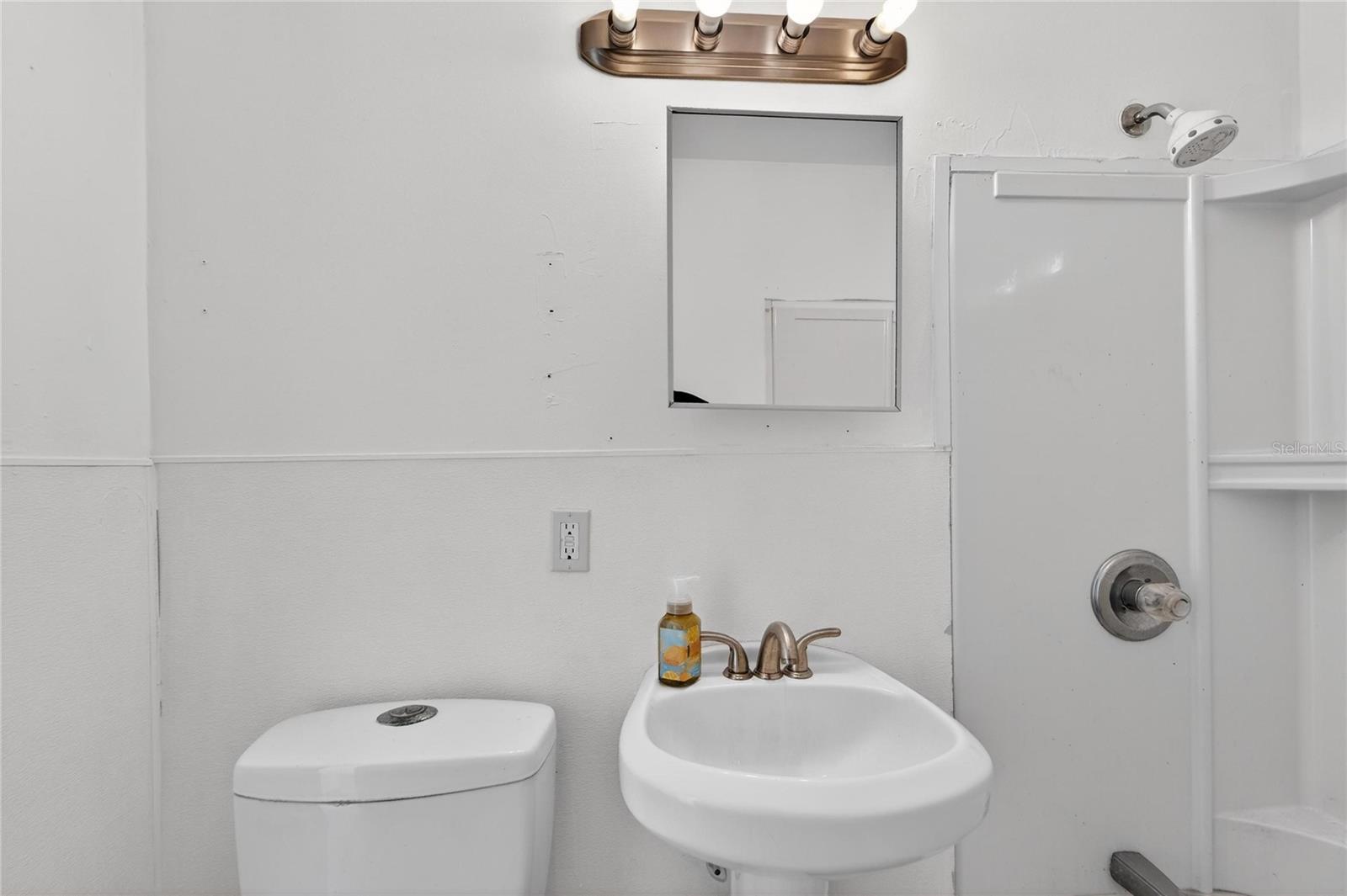 Image 24 of 31 For 1437 Arlington Road