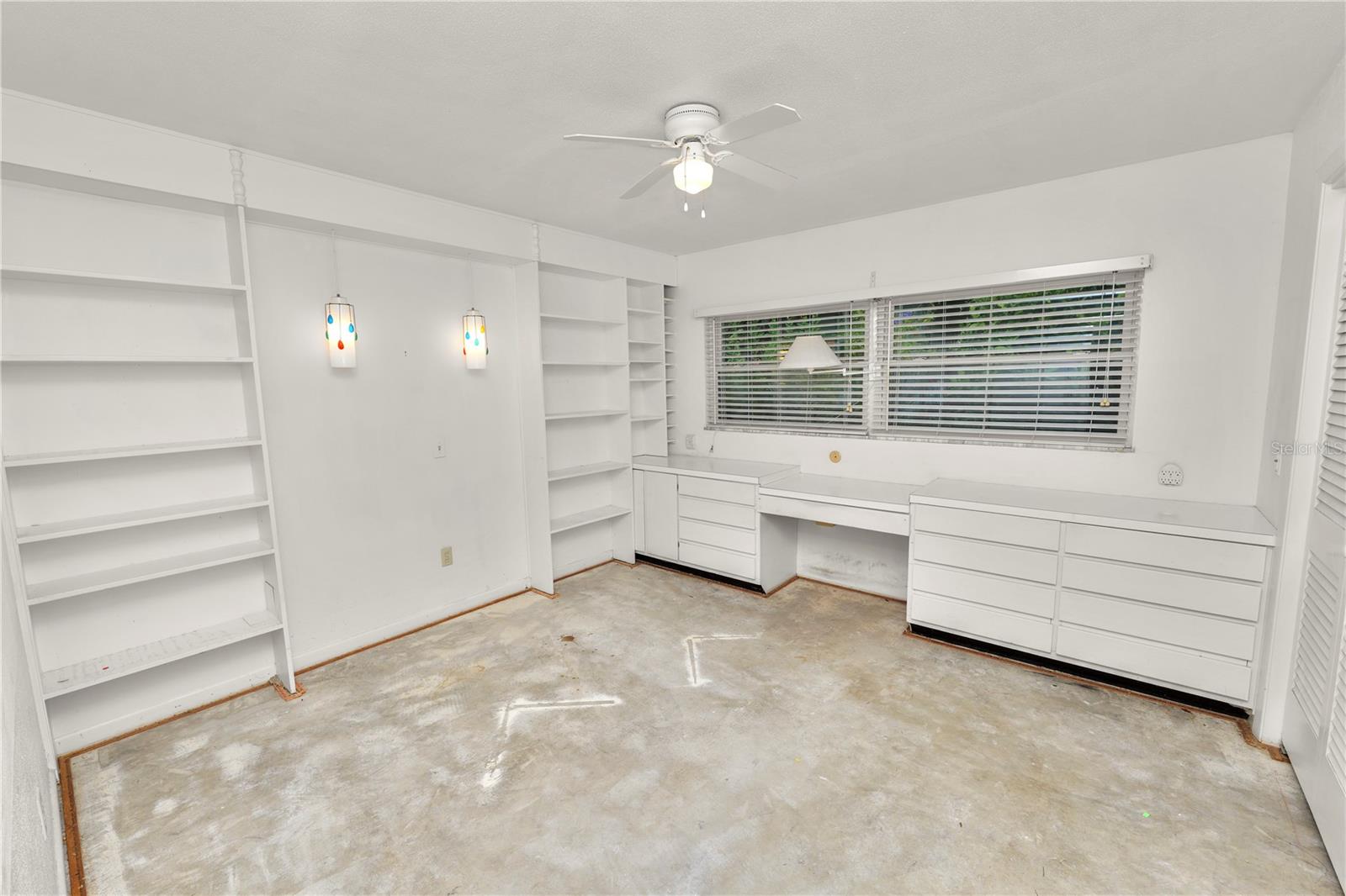 Image 27 of 48 For 2631 Newport Avenue