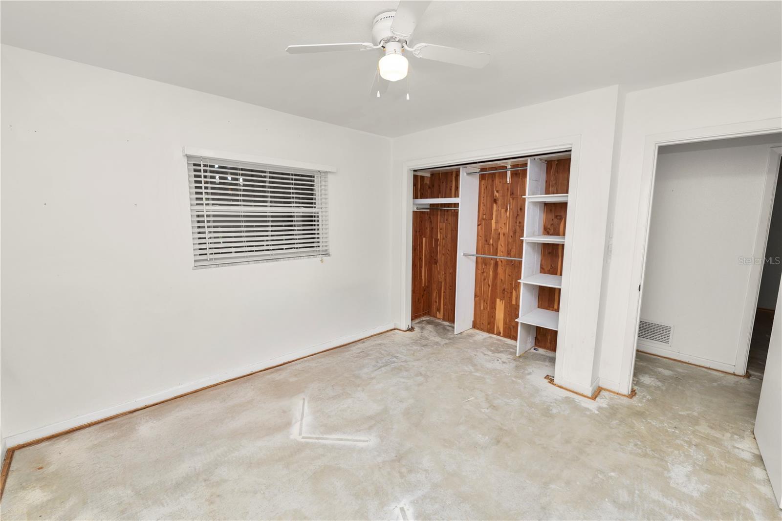 Image 29 of 48 For 2631 Newport Avenue