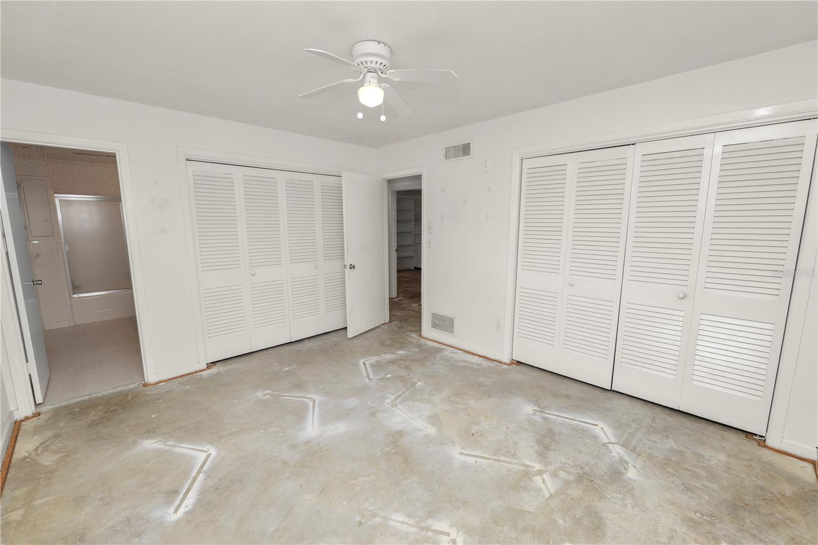 Image 32 of 48 For 2631 Newport Avenue