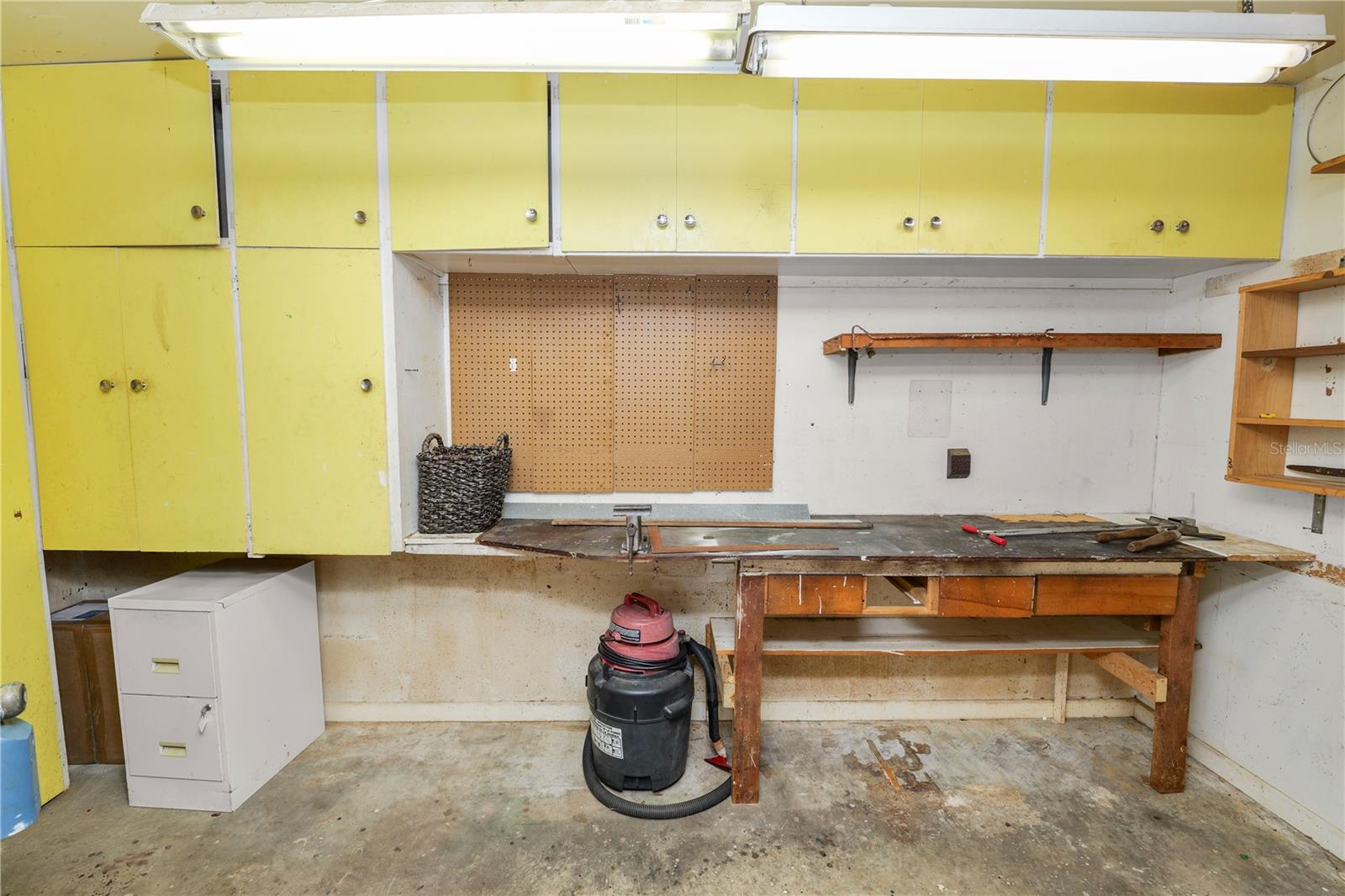 Image 43 of 48 For 2631 Newport Avenue