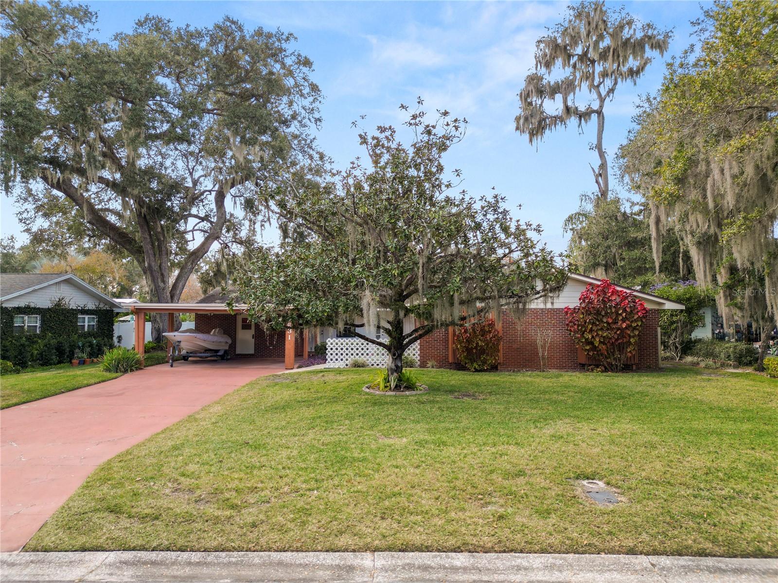 Image 7 of 48 For 2631 Newport Avenue