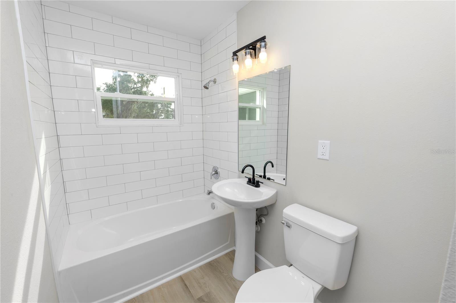 Image 28 of 43 For 5105 Hayes Road