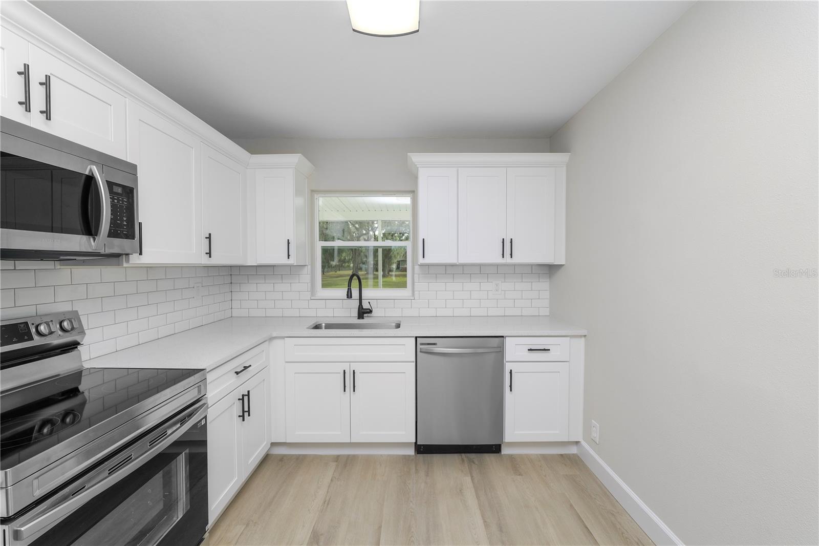 Image 4 of 43 For 5105 Hayes Road