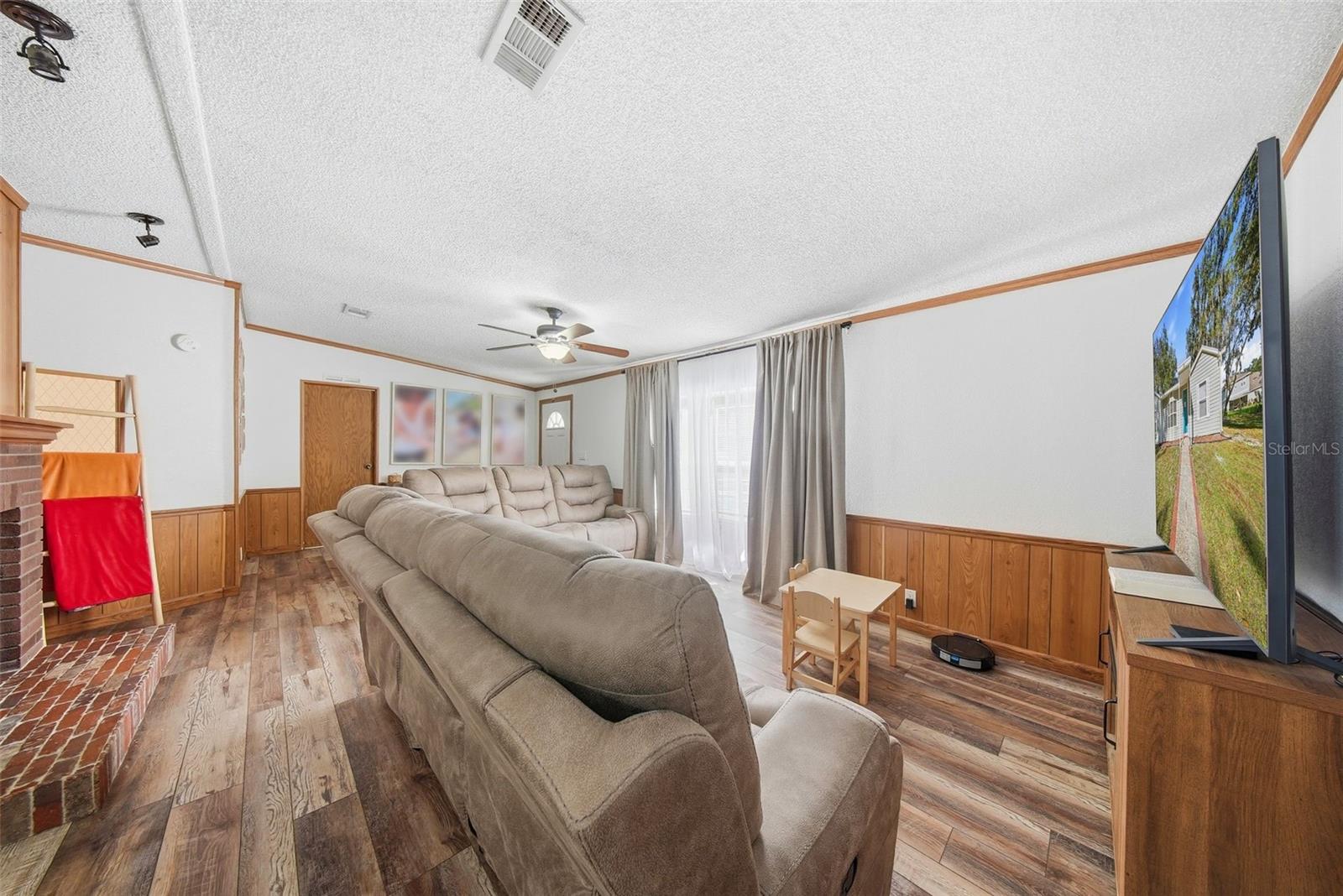 Image 15 of 66 For 6025 Eagle Trail