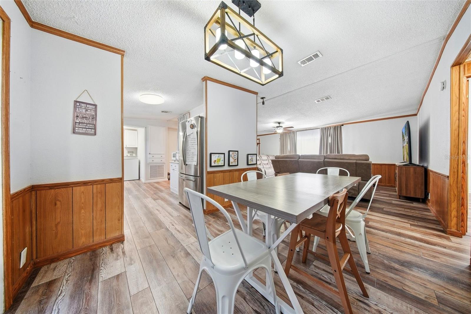 Image 22 of 66 For 6025 Eagle Trail