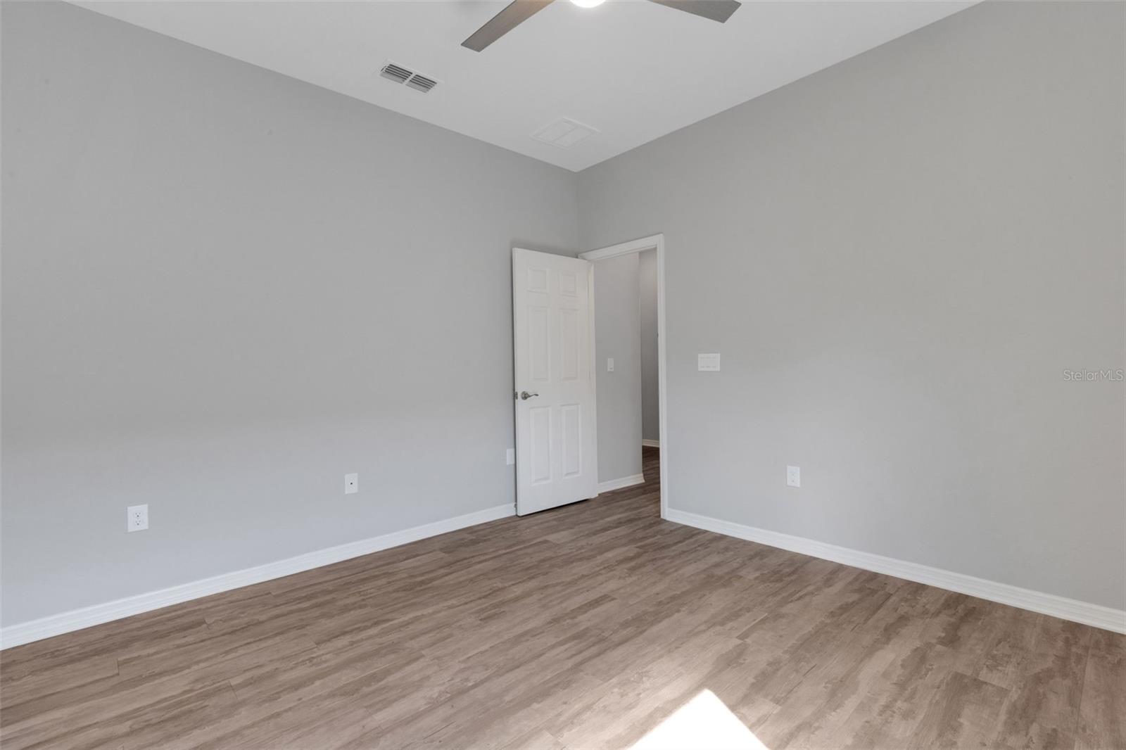 Image 16 of 55 For 149 St Thomas Drive