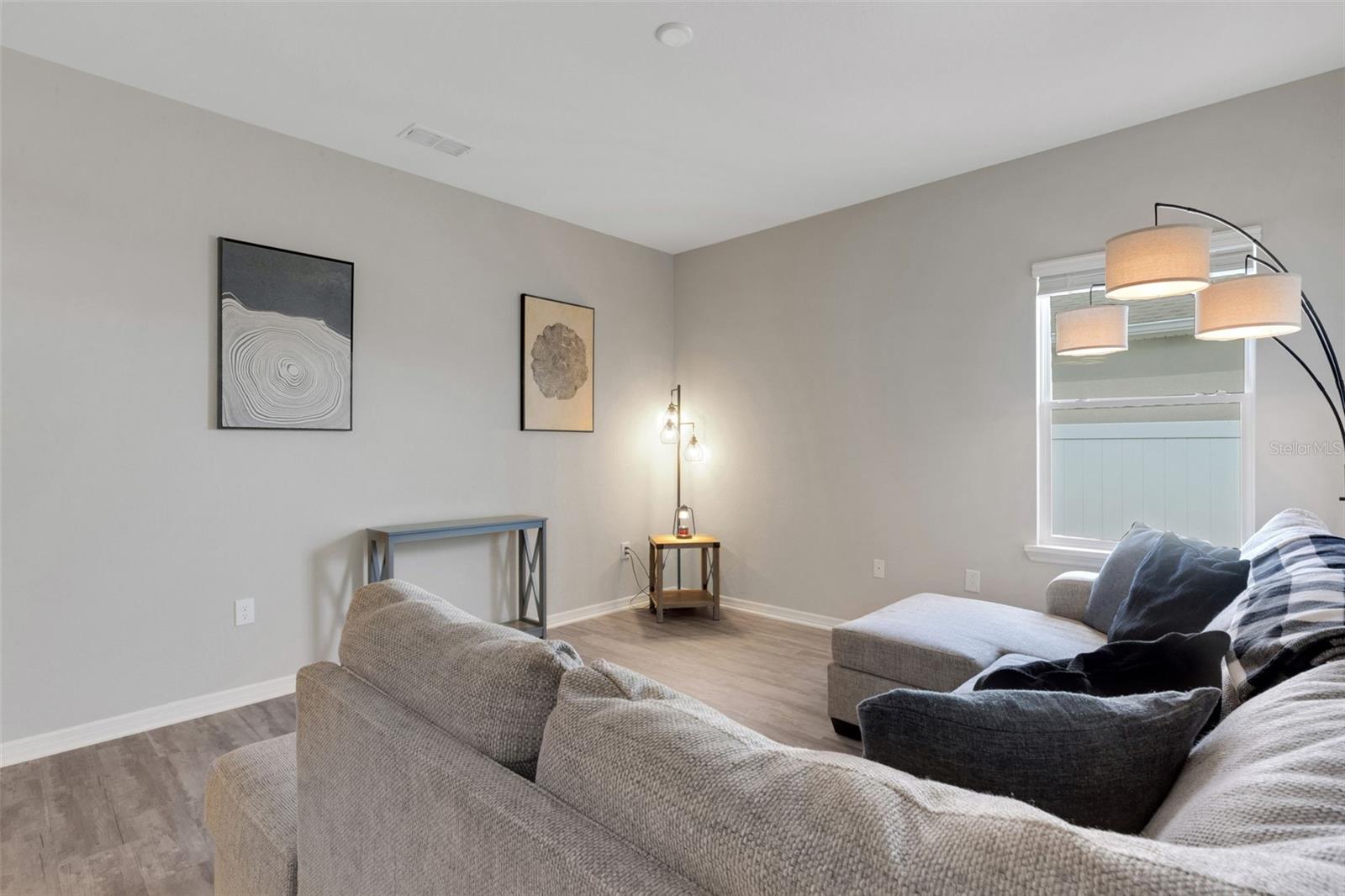 Image 21 of 55 For 149 St Thomas Drive