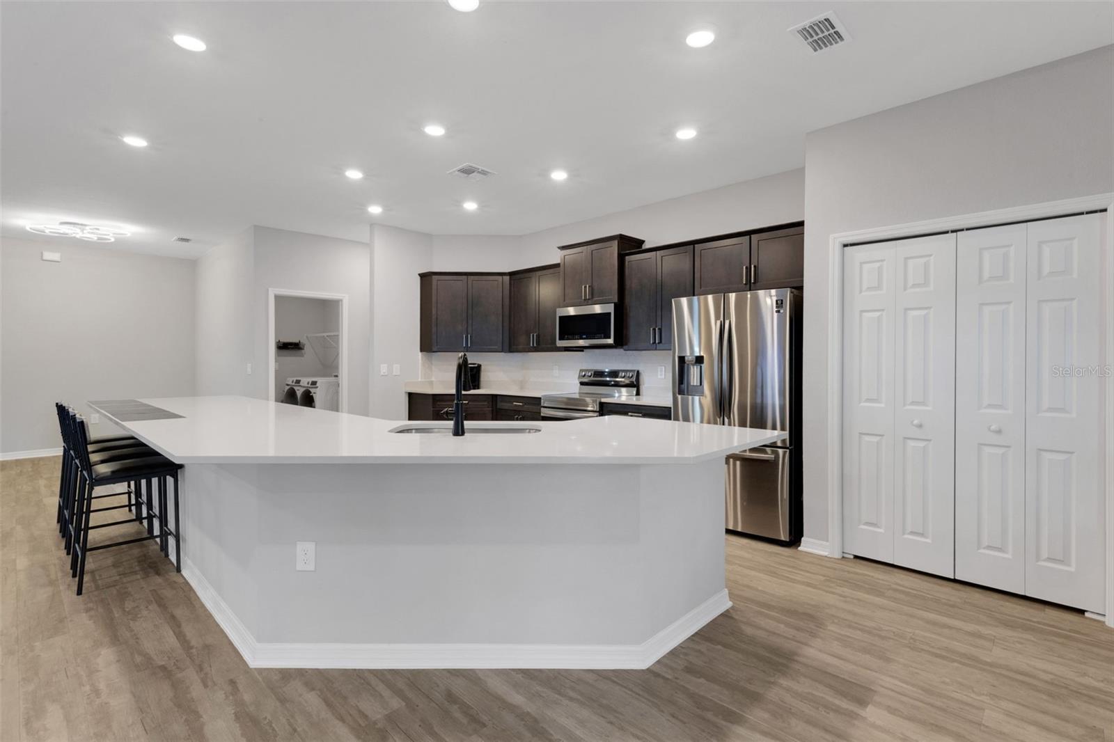 Image 29 of 55 For 149 St Thomas Drive