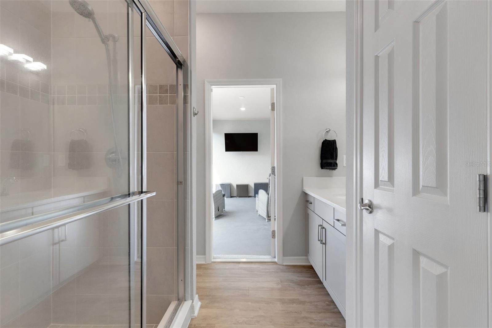 Image 43 of 55 For 149 St Thomas Drive