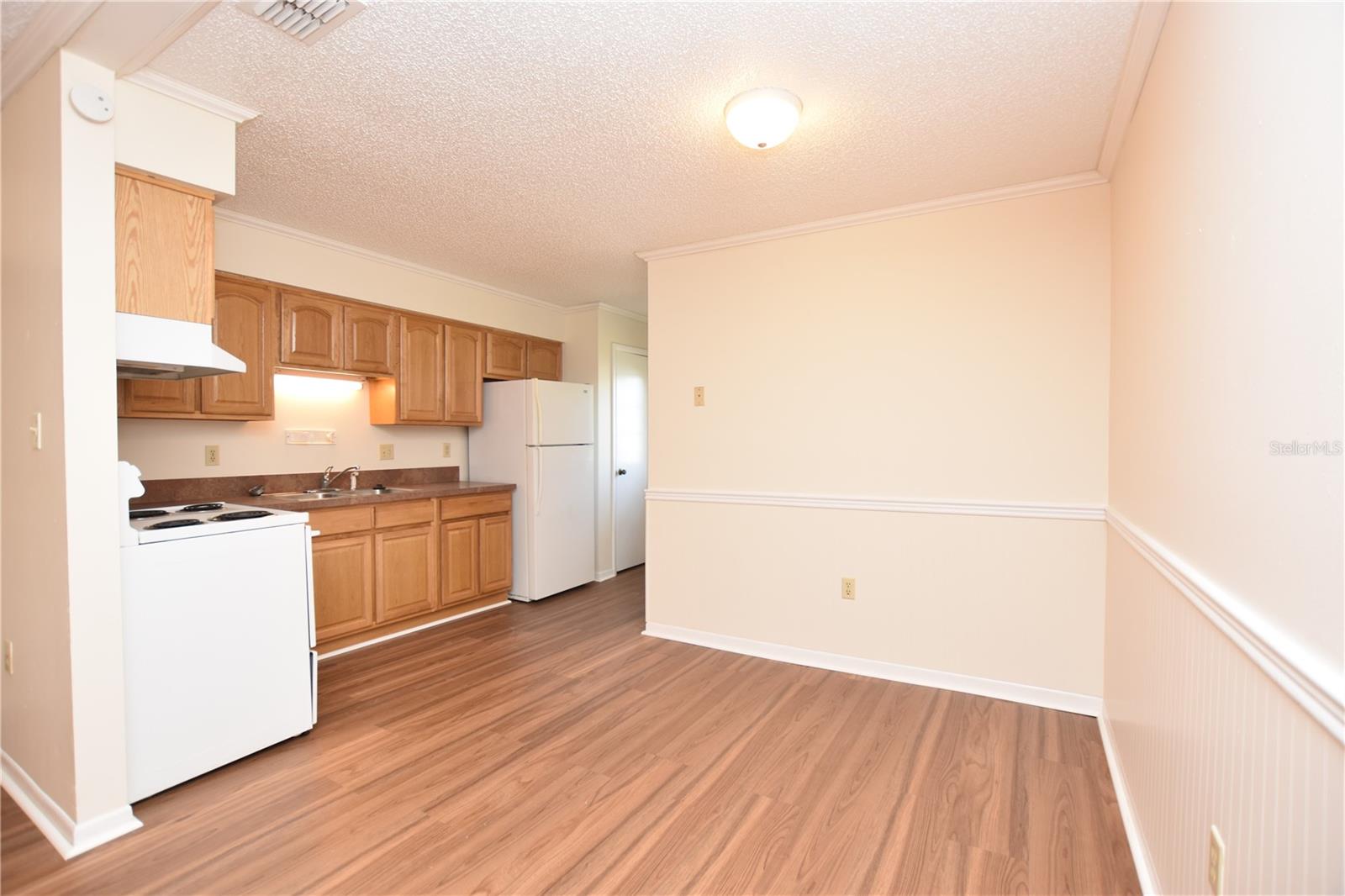 Image 5 of 22 For 3108 Ellis Avenue