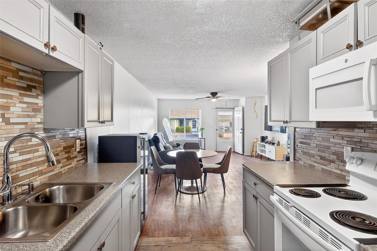 Image 12 of 34 For 622 Ridge Terrace