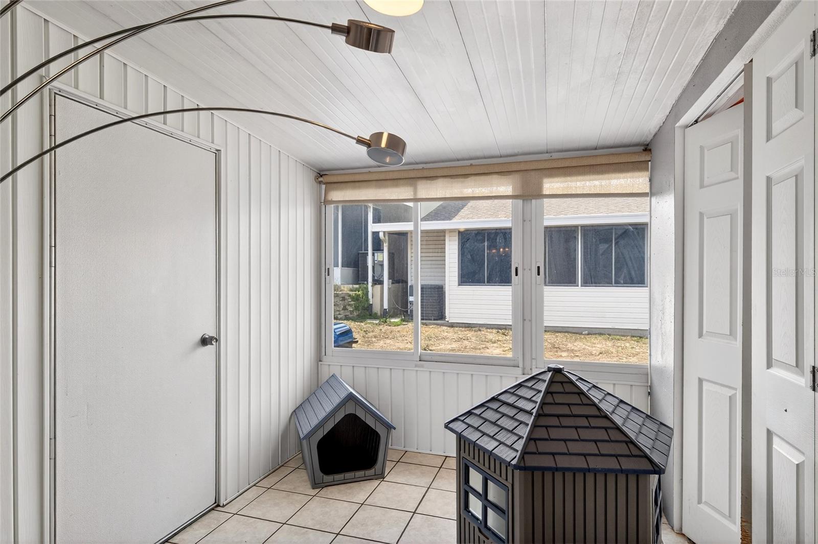 Image 23 of 34 For 622 Ridge Terrace