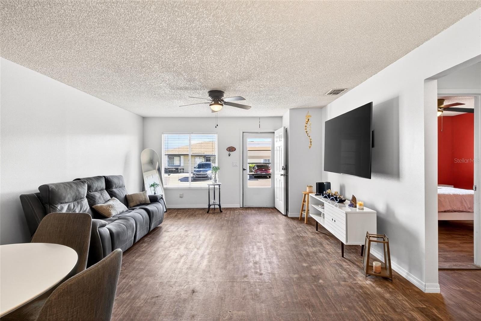 Image 4 of 34 For 622 Ridge Terrace