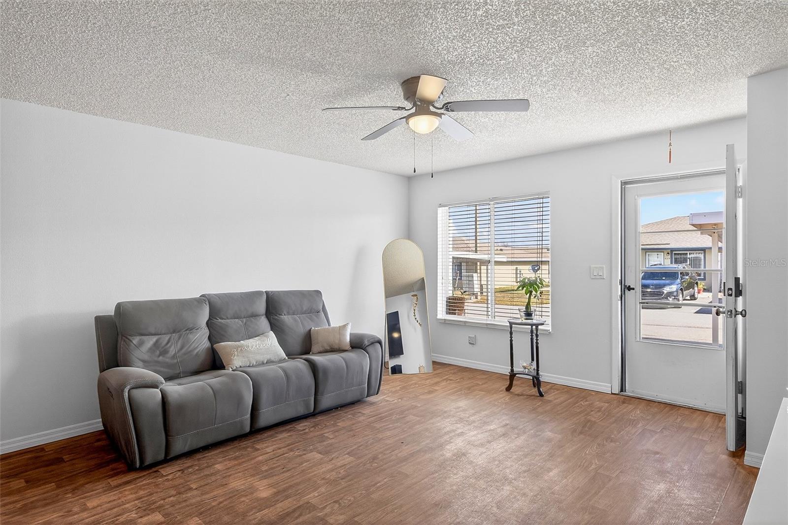 Image 5 of 34 For 622 Ridge Terrace