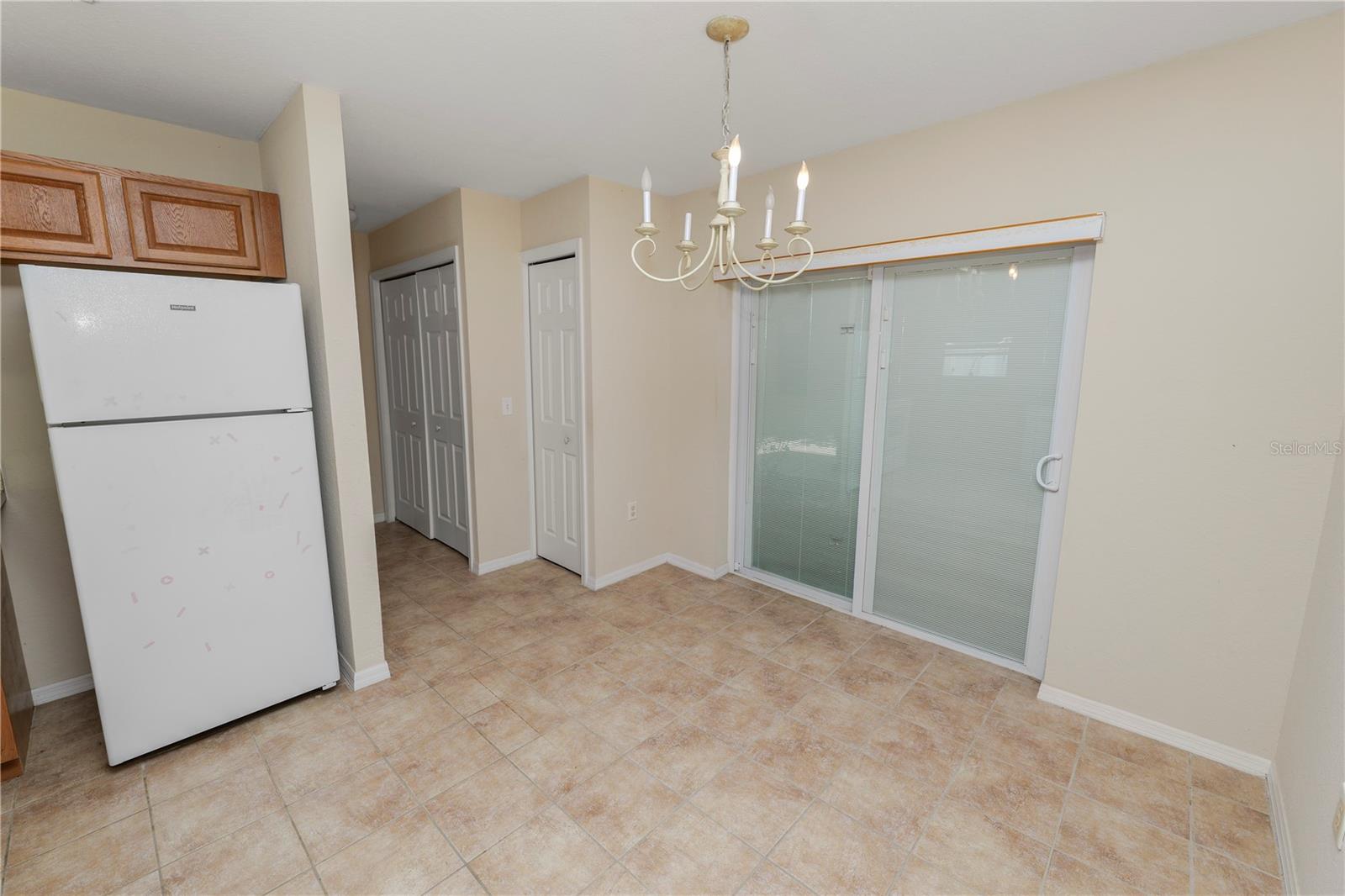 Image 12 of 34 For 222 Carpenters Way 60