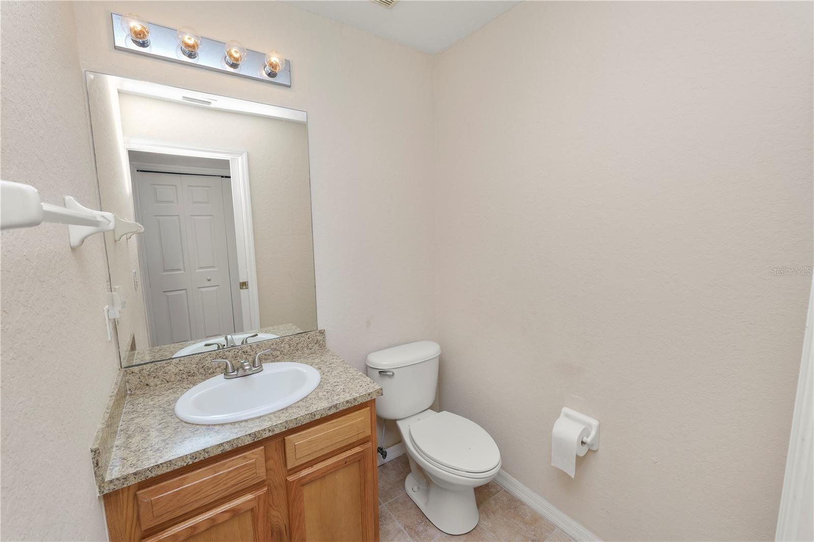 Image 14 of 34 For 222 Carpenters Way 60