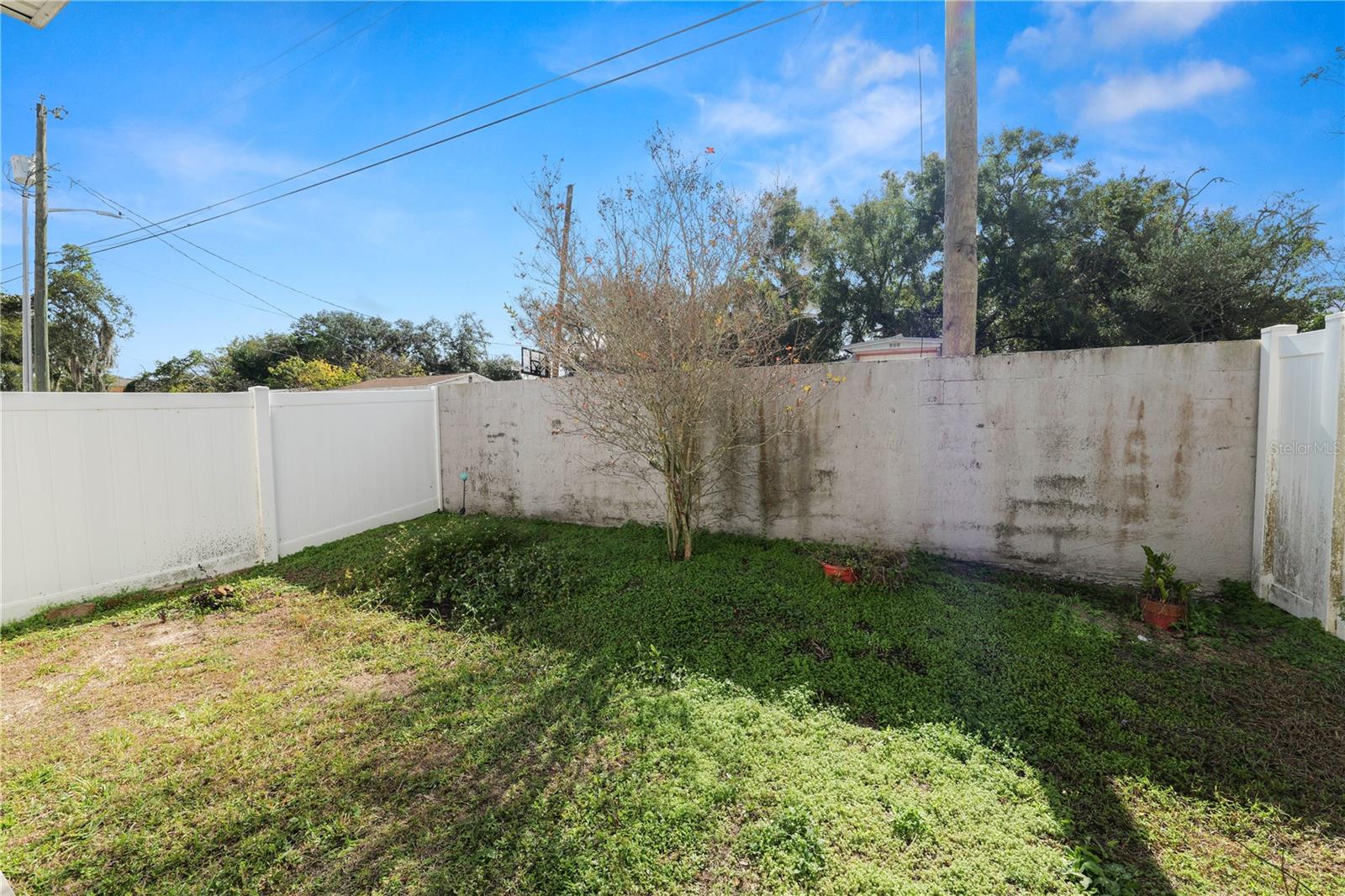 Image 18 of 34 For 222 Carpenters Way 60